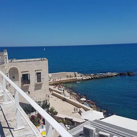 Vistazzurra - Casa Saldarelli Bed and breakfast 4*