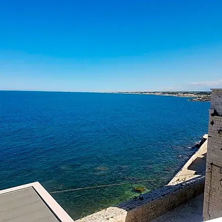 Vistazzurra - Casa Saldarelli Bed & Breakfast