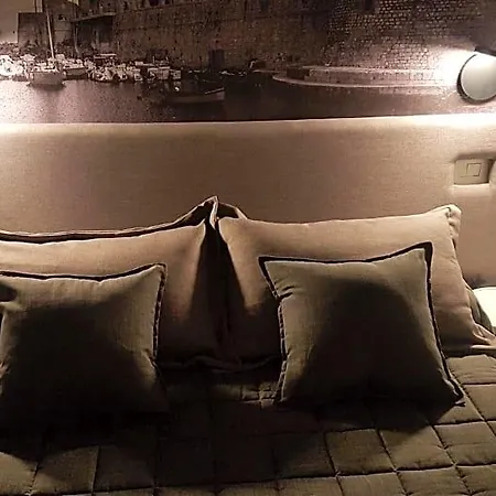 Vistazzurra - Casa Saldarelli Bed & Breakfast 4*